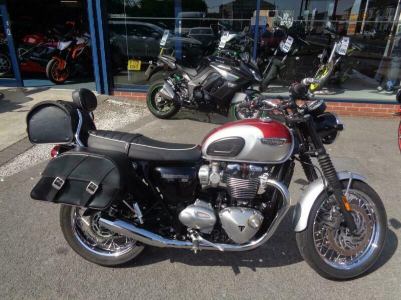 triumph bonneville t120 luggage